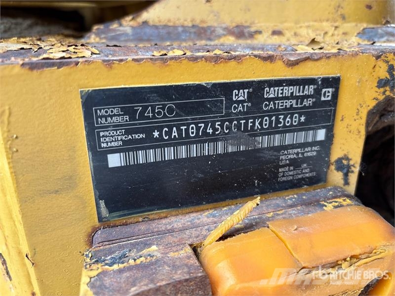 CAT 745C 鉸接式起吊車