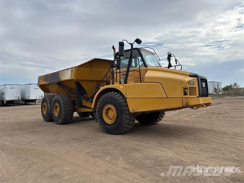 CAT 745C 鉸接式起吊車
