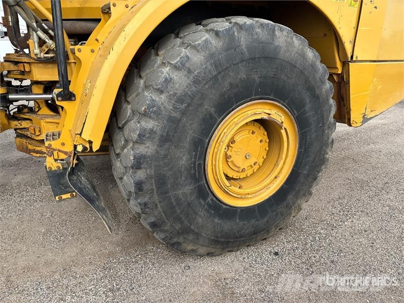 CAT 745C 鉸接式起吊車
