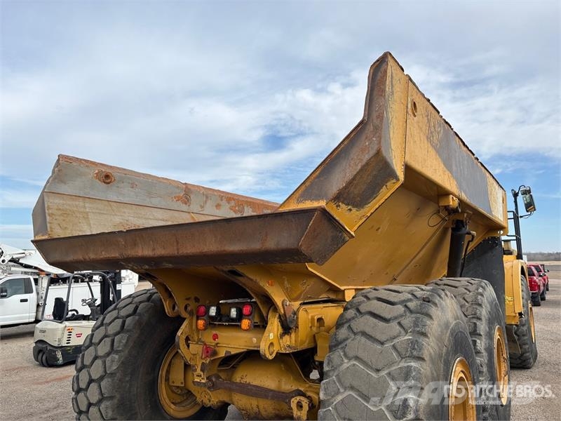 CAT 745C 鉸接式起吊車