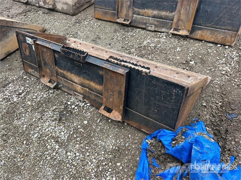 CAT 80 in 0.62 cyd Skid Steer Bucket Buckets