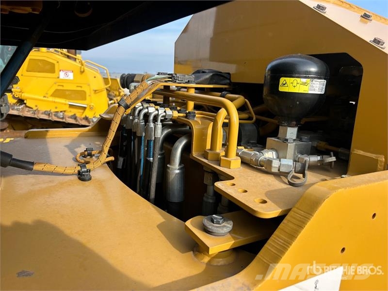CAT 815 Soil compactors