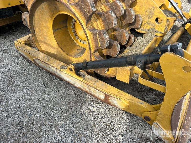 CAT 815 Soil compactors