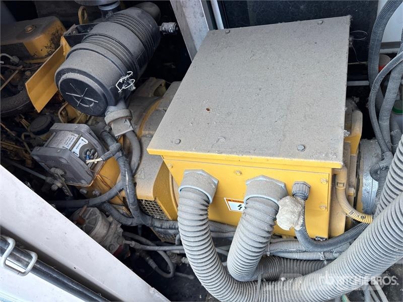 CAT 903 Skid-Mounted Generator Set مولدات ديزل