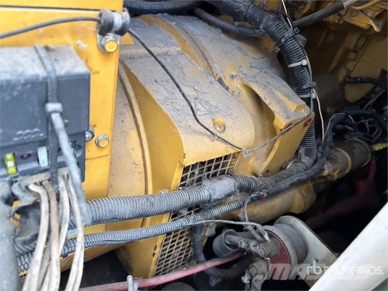 CAT 903 Skid-Mounted Generator Set مولدات ديزل