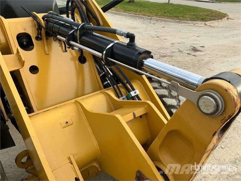 CAT 906M Wheel Loader Rataslaadurid