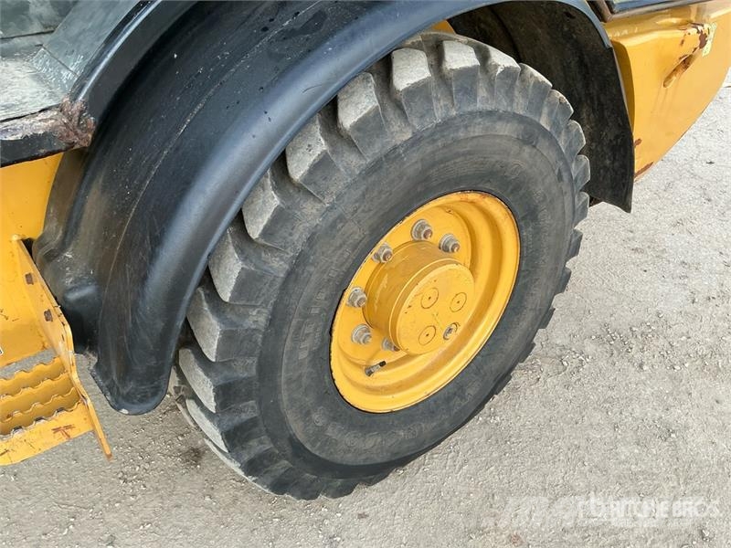 CAT 906M Wheel Loader Rataslaadurid