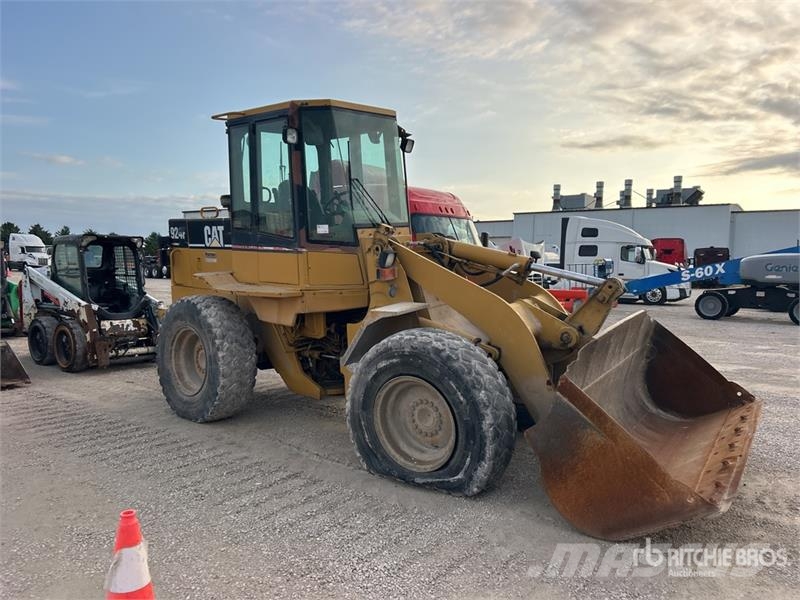 CAT 924F Фронтальні навантажувачі
