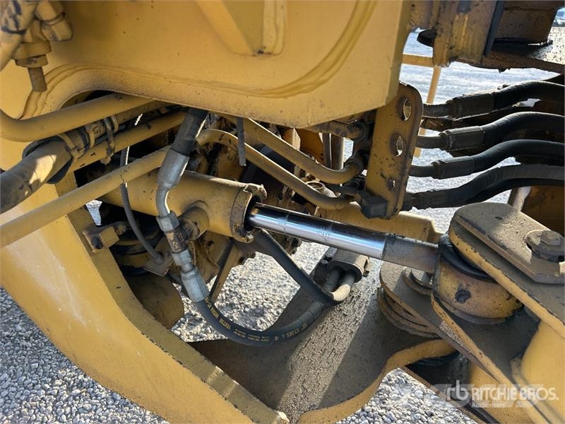 CAT 924F Фронтальні навантажувачі