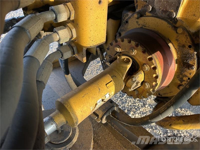 CAT 924F Фронтальні навантажувачі