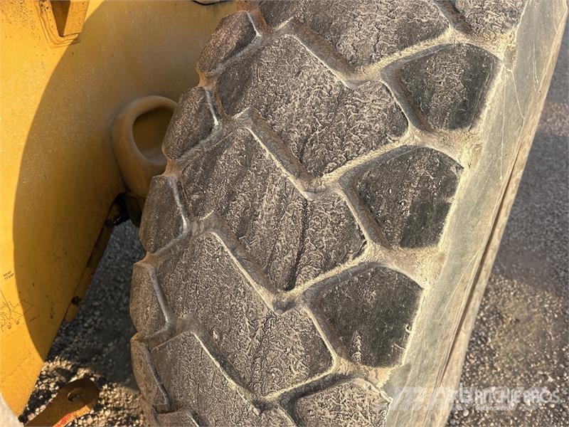 CAT 924F Фронтальні навантажувачі