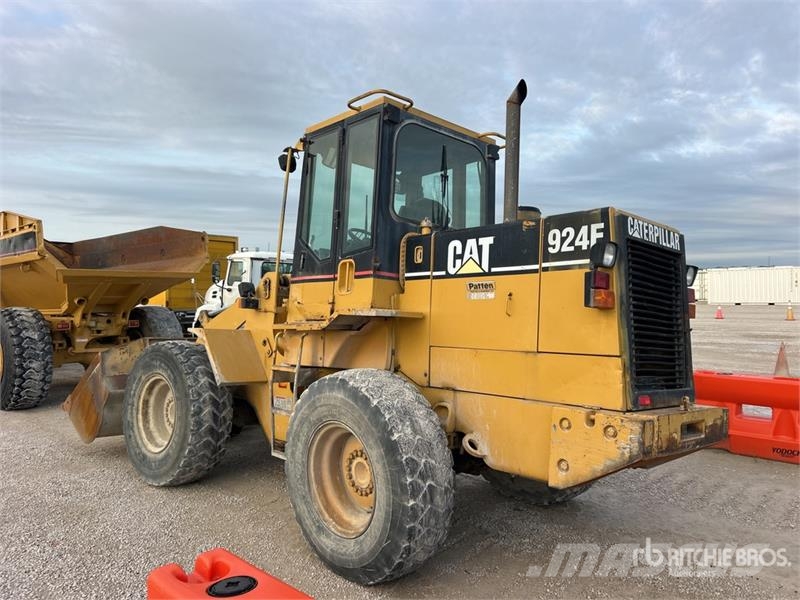 CAT 924F Фронтальні навантажувачі