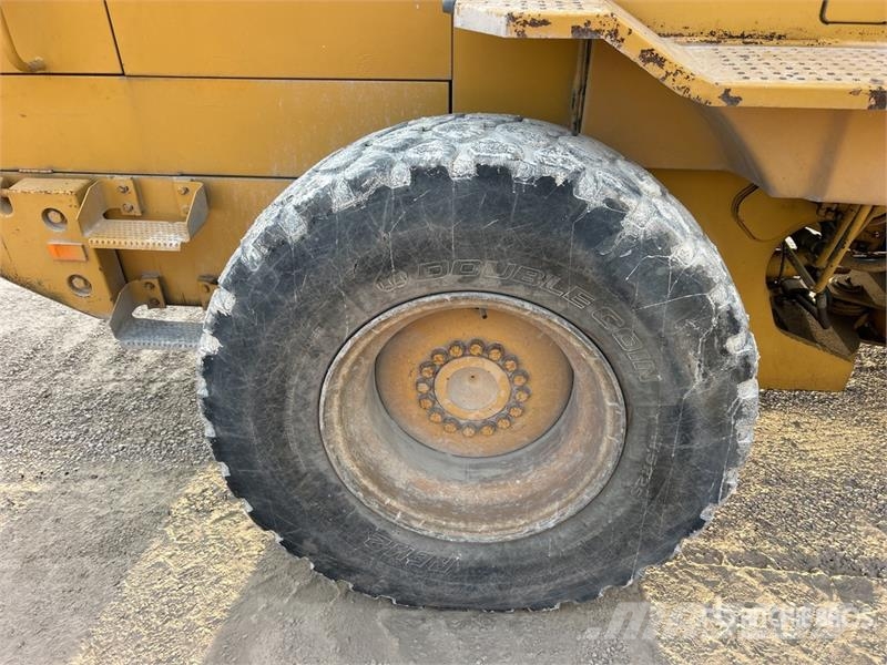 CAT 924F Фронтальні навантажувачі