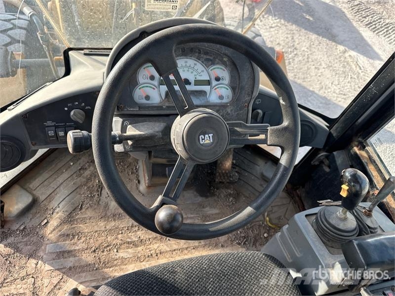 CAT 924G Kolesni nakladalci