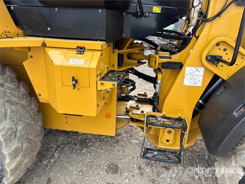 CAT 930M Wheel loaders