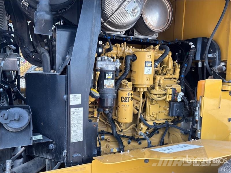 CAT 930M Wheel loaders