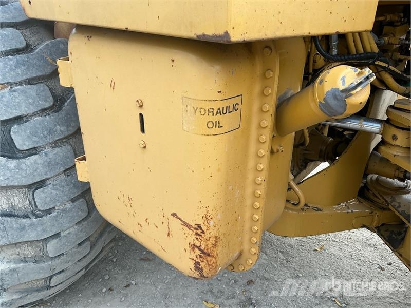 CAT 950F Series II Iekrāvēji uz riteņiem