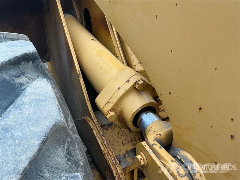 CAT 950F Series II Iekrāvēji uz riteņiem