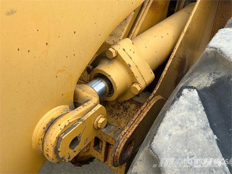 CAT 950F Series II Iekrāvēji uz riteņiem