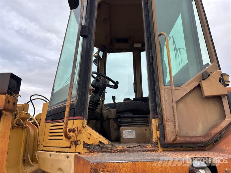 CAT 950F Series II لوادر بعجل
