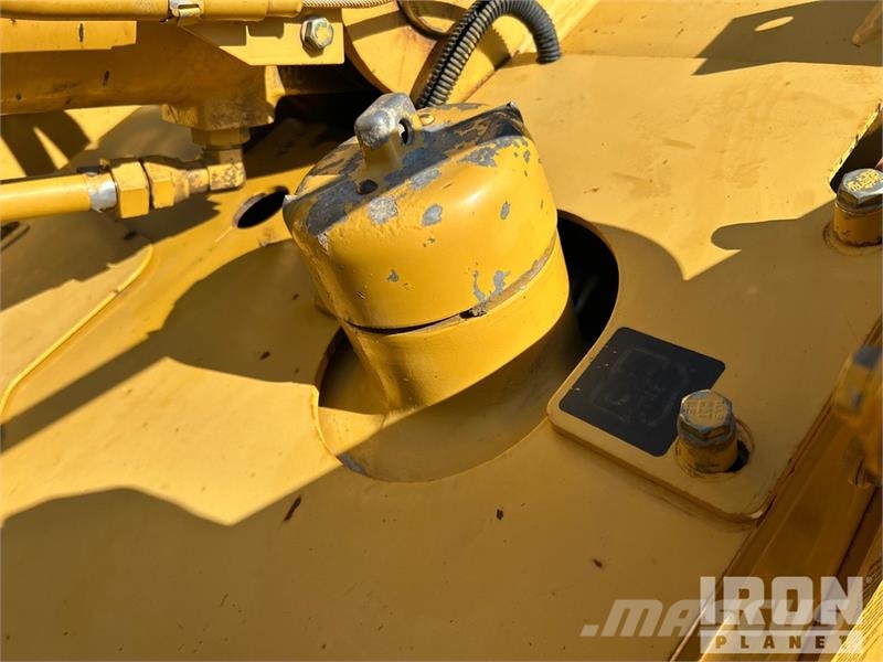 CAT 953C Crawler loaders
