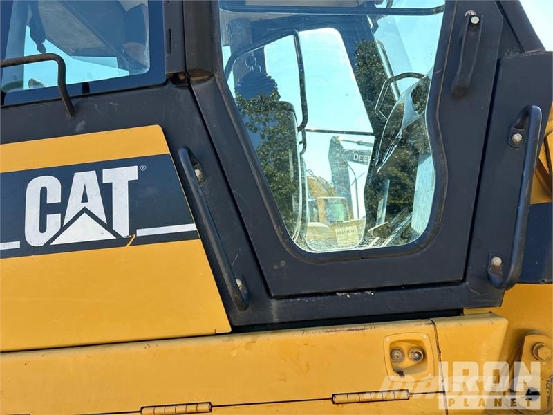 CAT 953C Crawler loaders