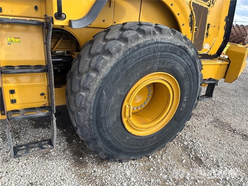 CAT 966M Wheel Loader Radlader