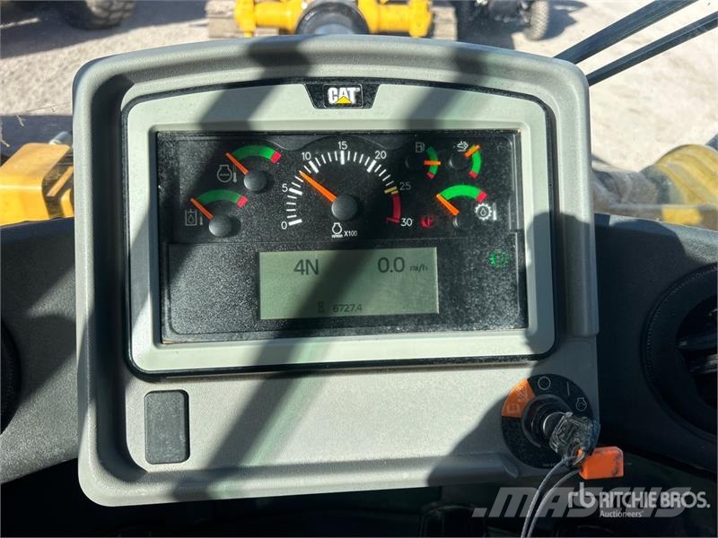CAT 966M Wheel Loader Фронтальные погрузчики