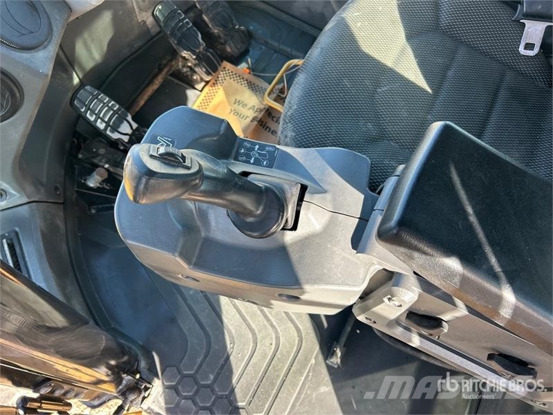 CAT 966M Wheel Loader Фронтальные погрузчики