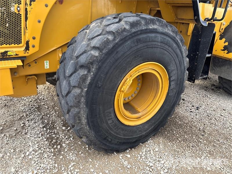 CAT 966M Wheel Loader Radlader