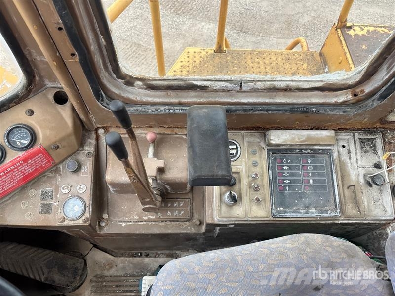 CAT 980C Kolesni nakladalci