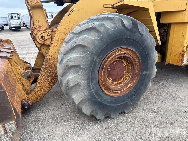 CAT 980C Kolesni nakladalci