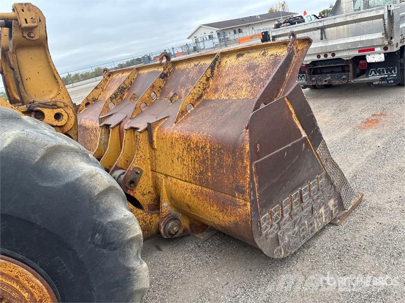 CAT 980C Kolesni nakladalci