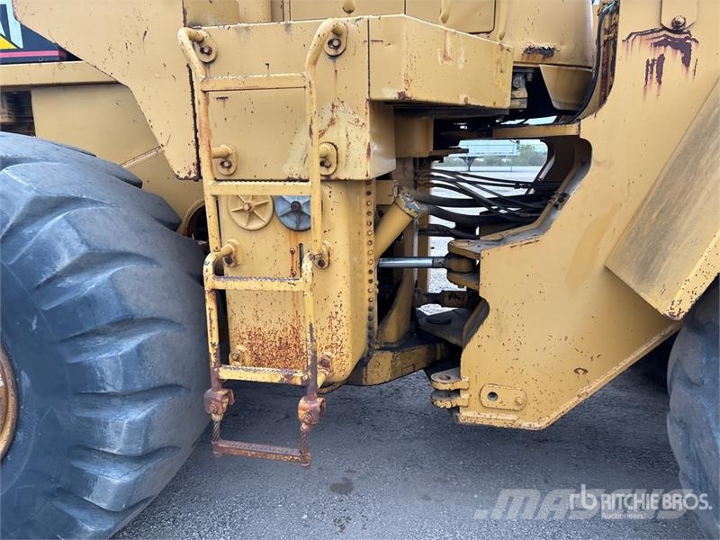 CAT 980C Kolesni nakladalci
