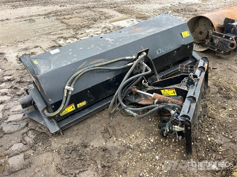 CAT BA118C 84 in Skid Steer Broom Metle