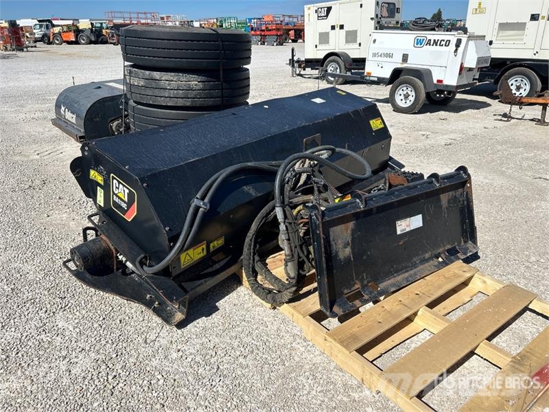 CAT BA118C 95 in Skid Steer Broom Zametací kartáče