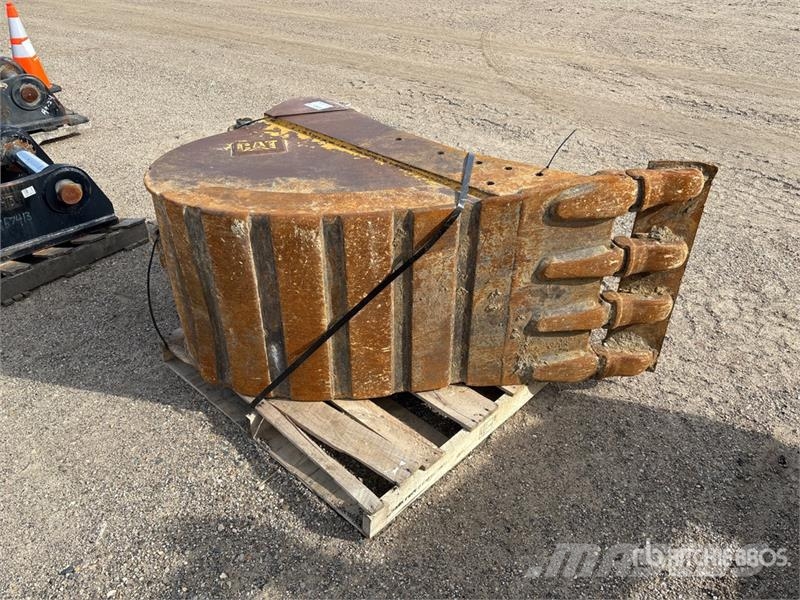CAT BKB30HD 30 in Digging Excavator Bucket Žlice