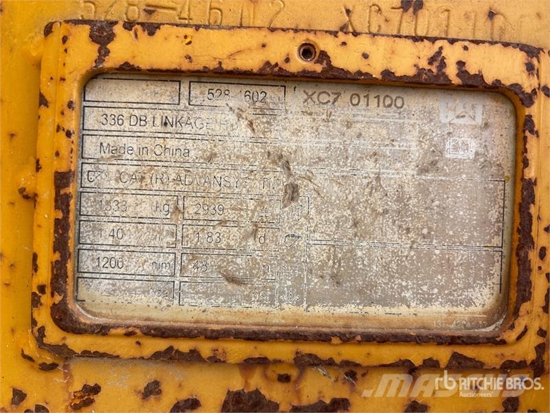 CAT BKDB48HD 43 in Digging Excavator Bucket - Fits Cat Žlice