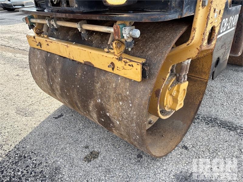 CAT CB-214D Double Drum Roller Tandemwalzen