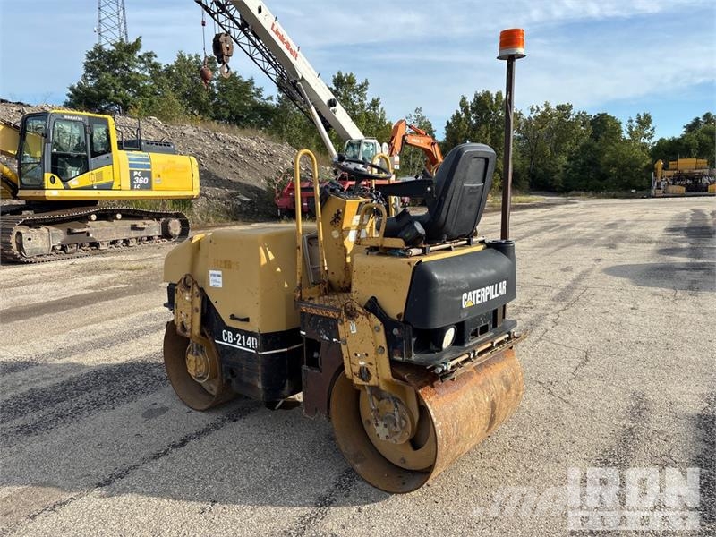 CAT CB-214D Double Drum Roller Tandemwalzen
