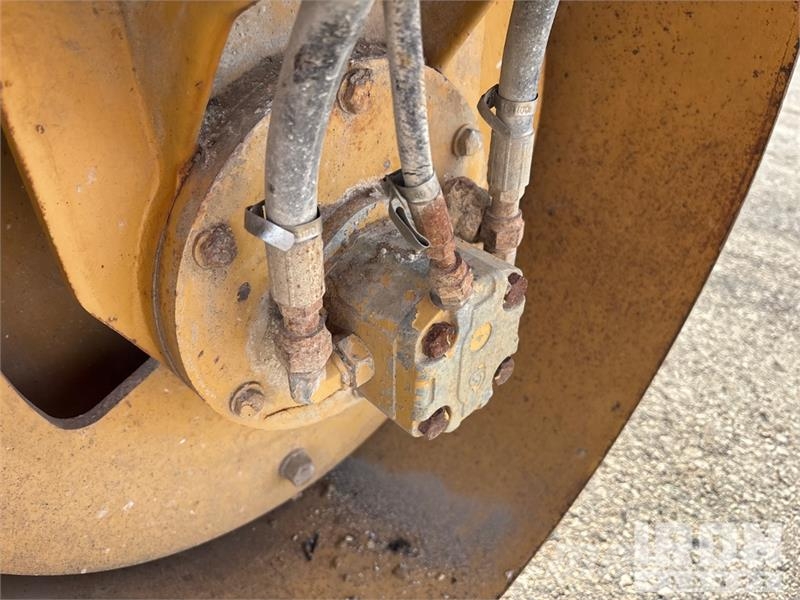 CAT CB-214D Double Drum Roller Tandemwalzen
