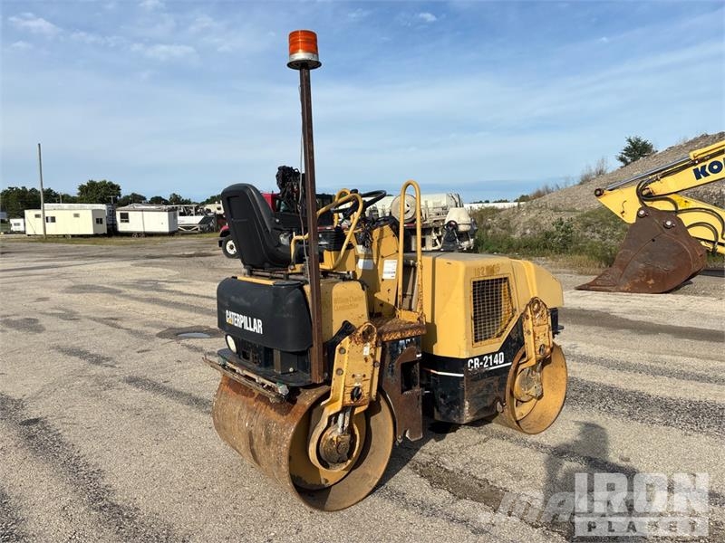 CAT CB-214D Double Drum Roller Tandemwalzen