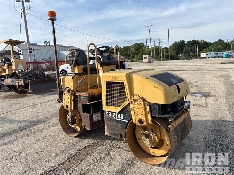 CAT CB-214D Double Drum Roller Tandemwalzen