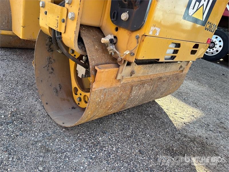 CAT CB1.8 Double Drum Roller Twin drum rollers