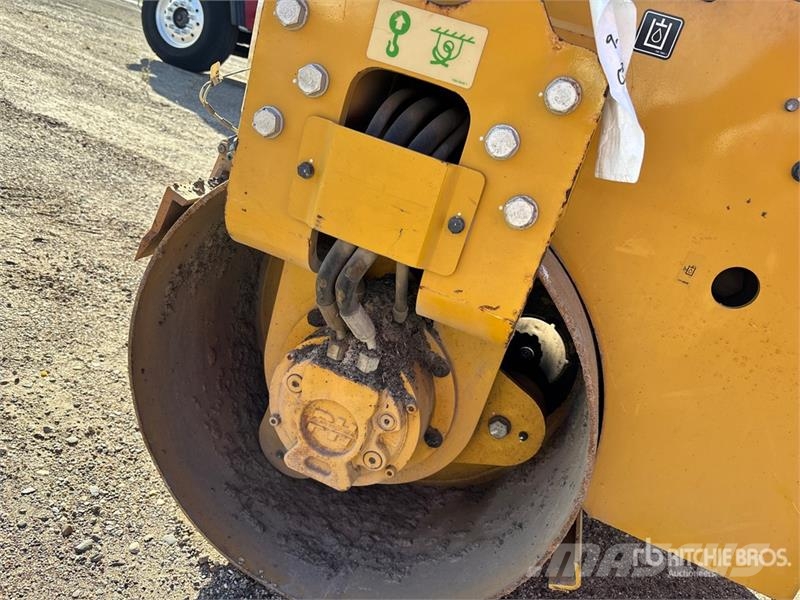 CAT CB18 Double Drum Roller Divvalču grunts veltņi