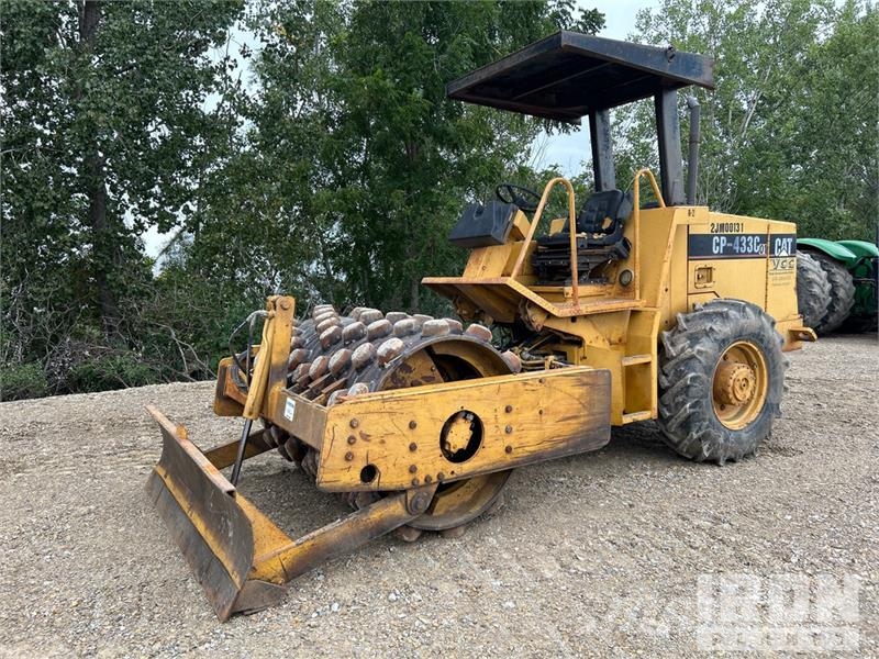 CAT CP-433C Padfoot Drum Compactor Compactoare monocilindrice