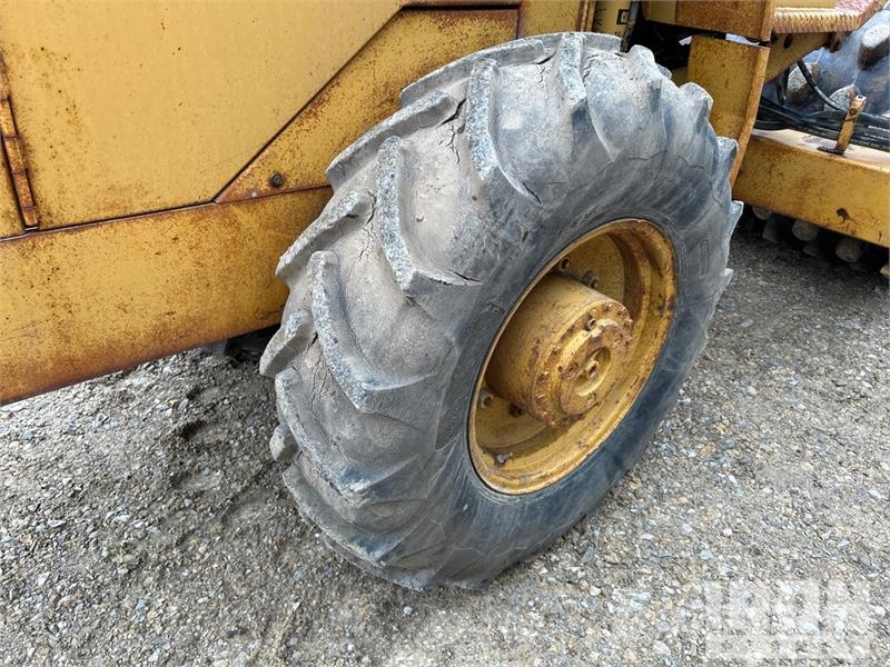 CAT CP-433C Padfoot Drum Compactor Compactoare monocilindrice
