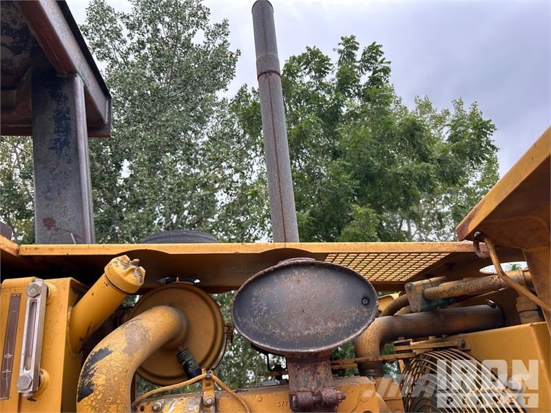 CAT CP-433C Padfoot Drum Compactor Compactoare monocilindrice