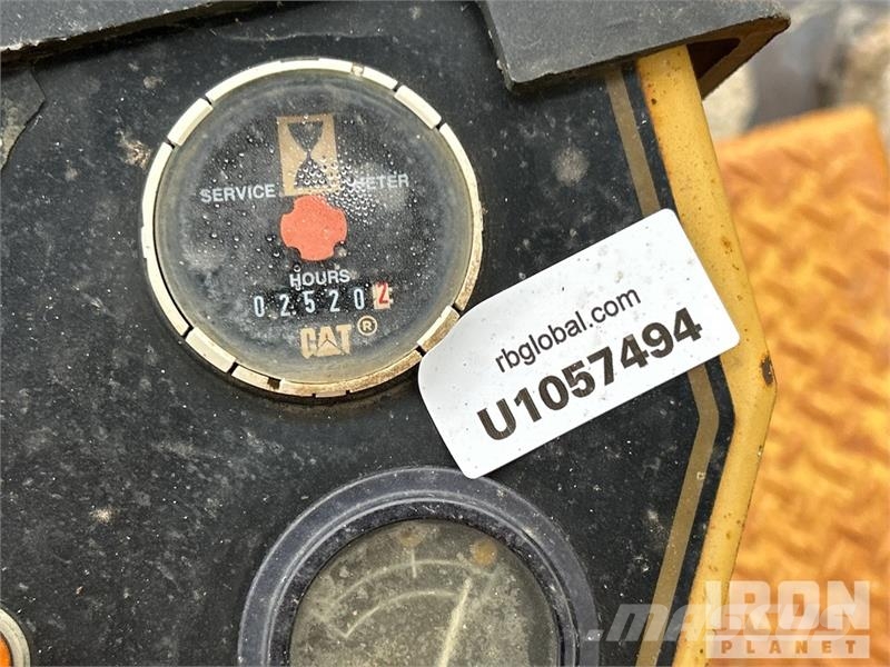 CAT CP-433C Padfoot Drum Compactor Compactoare monocilindrice