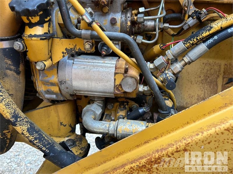 CAT CP-433C Padfoot Drum Compactor Compactoare monocilindrice